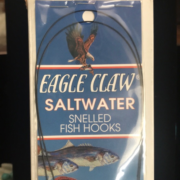 Eagle Claw Saltwater Snelled Fish Hooks - Picture 1 of 8